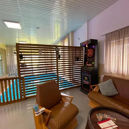 Villa Bura *